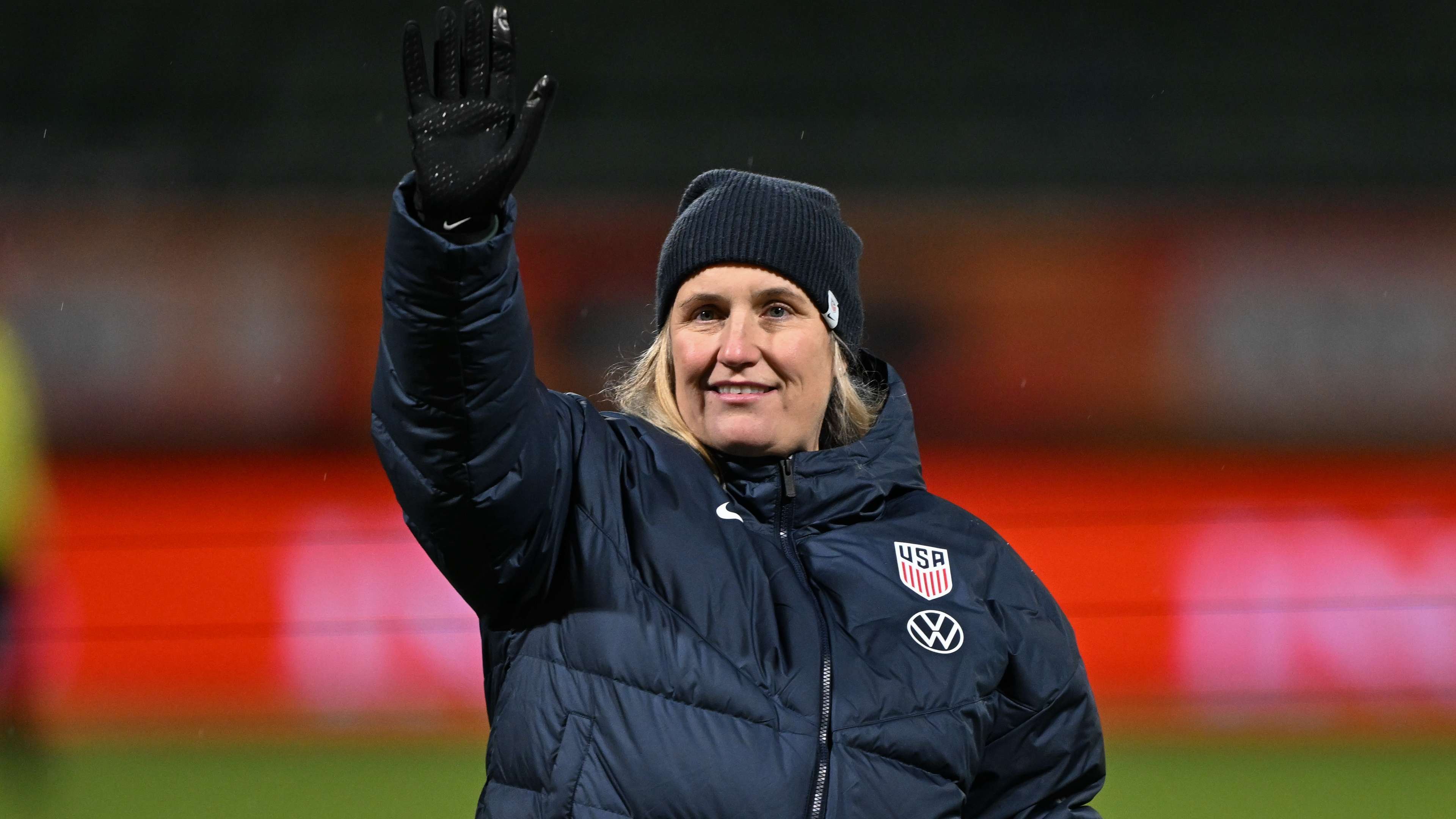 交媒體上非 交媒體上非